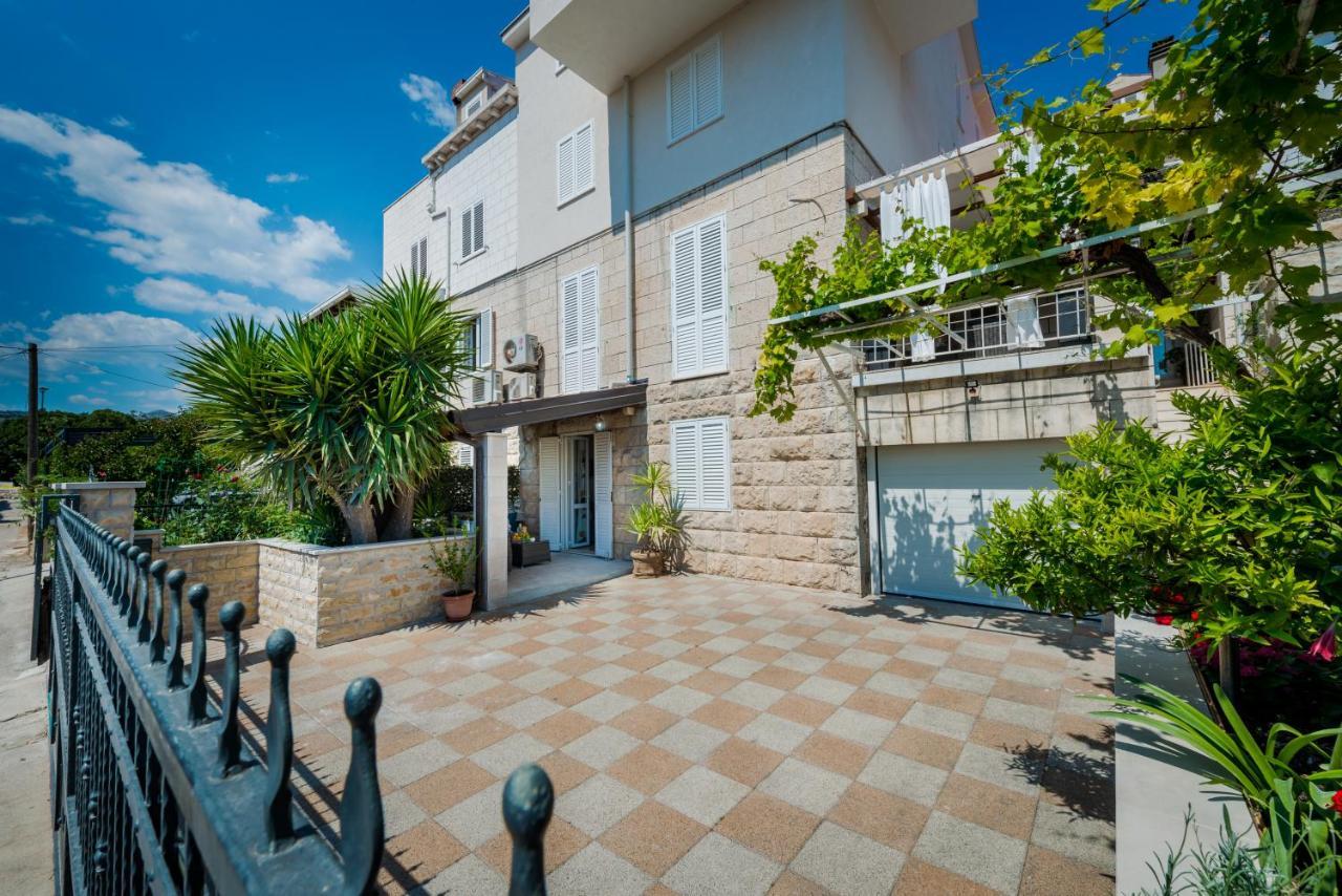 Niko'S Charming Apartment With Free Parking 두브로브니크 외부 사진